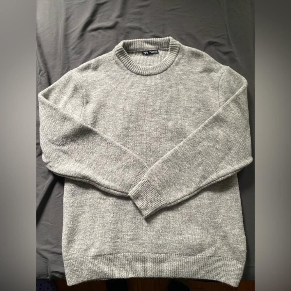 Zara Light Gray Crewneck Sweater